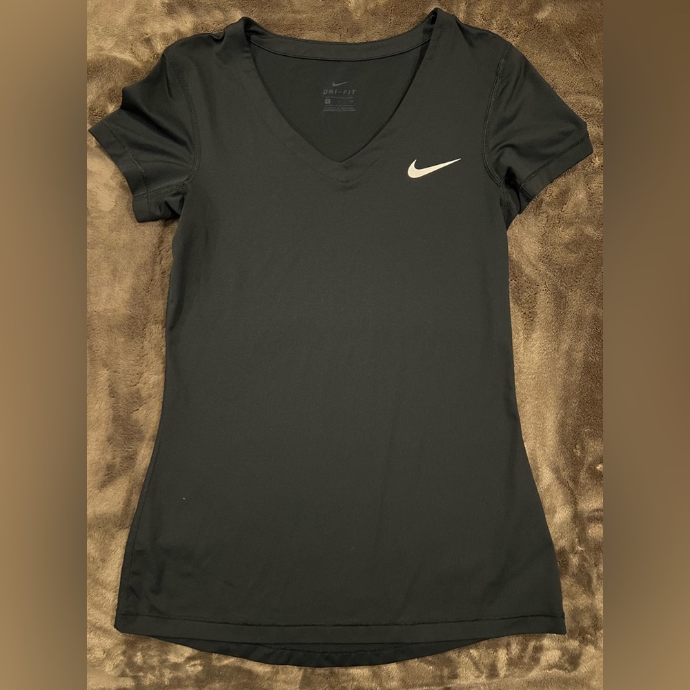 Women’s Nike Dri-fit Performance Tee Sz Small Pre-Owned Black